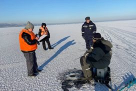 В Ульяновске начали составлять протоколы за выход на тонкий лёд